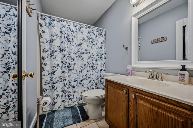 700 SPRINGCREEK CT, Newark, DE 19702