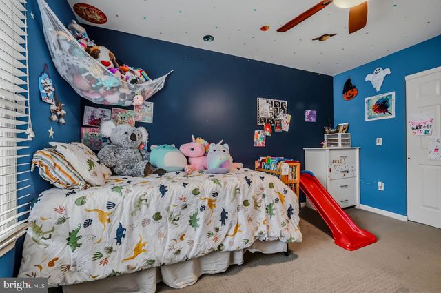700 SPRINGCREEK CT, Newark, DE 19702