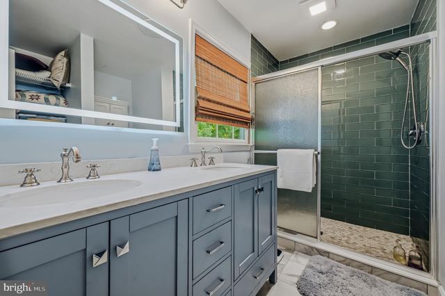 700 SPRINGCREEK CT, Newark, DE 19702