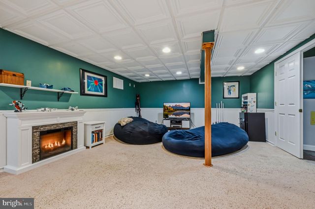 700 SPRINGCREEK CT, Newark, DE 19702