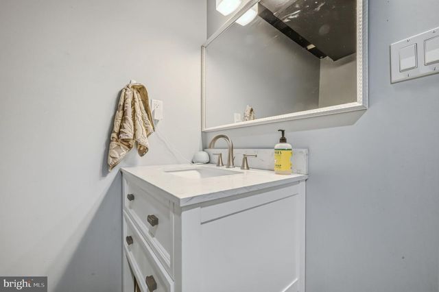 700 SPRINGCREEK CT, Newark, DE 19702