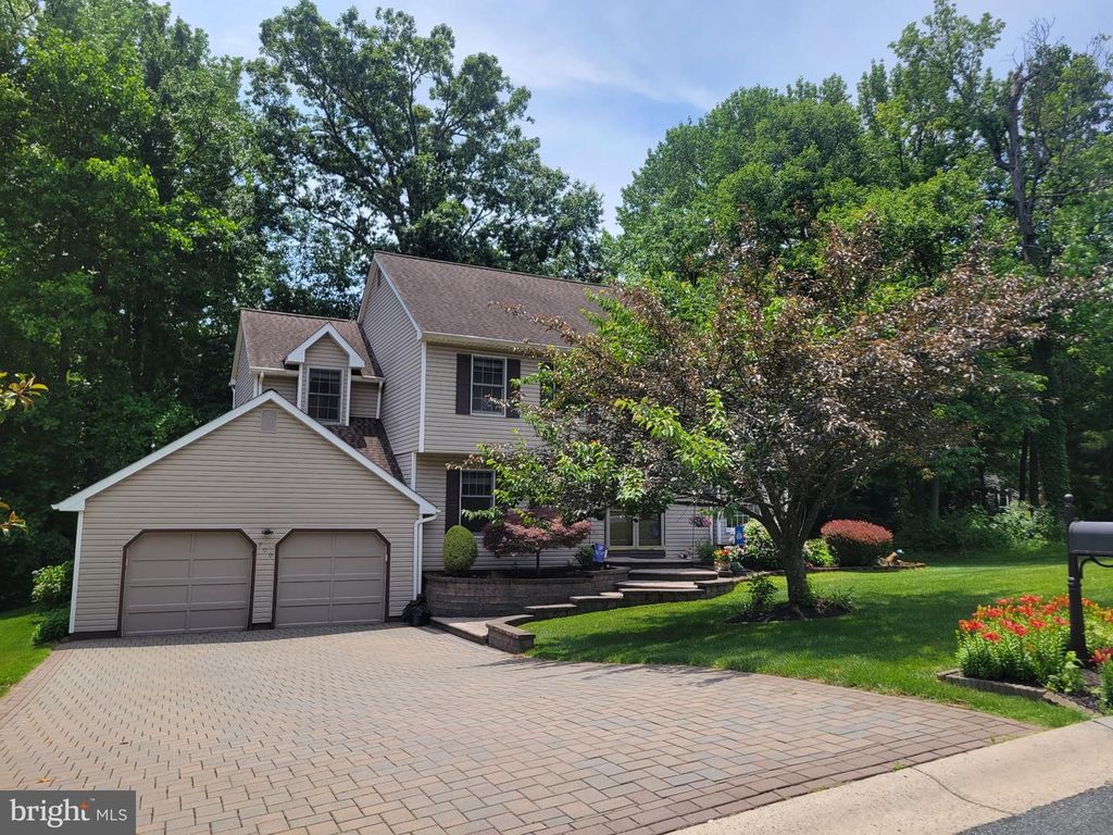 700 SPRINGCREEK CT, Newark, DE 19702