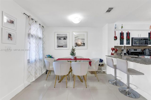 3725 SW 153rd Ct, Miami, FL 33185