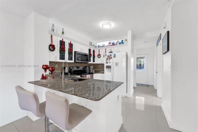 3725 SW 153rd Ct, Miami, FL 33185