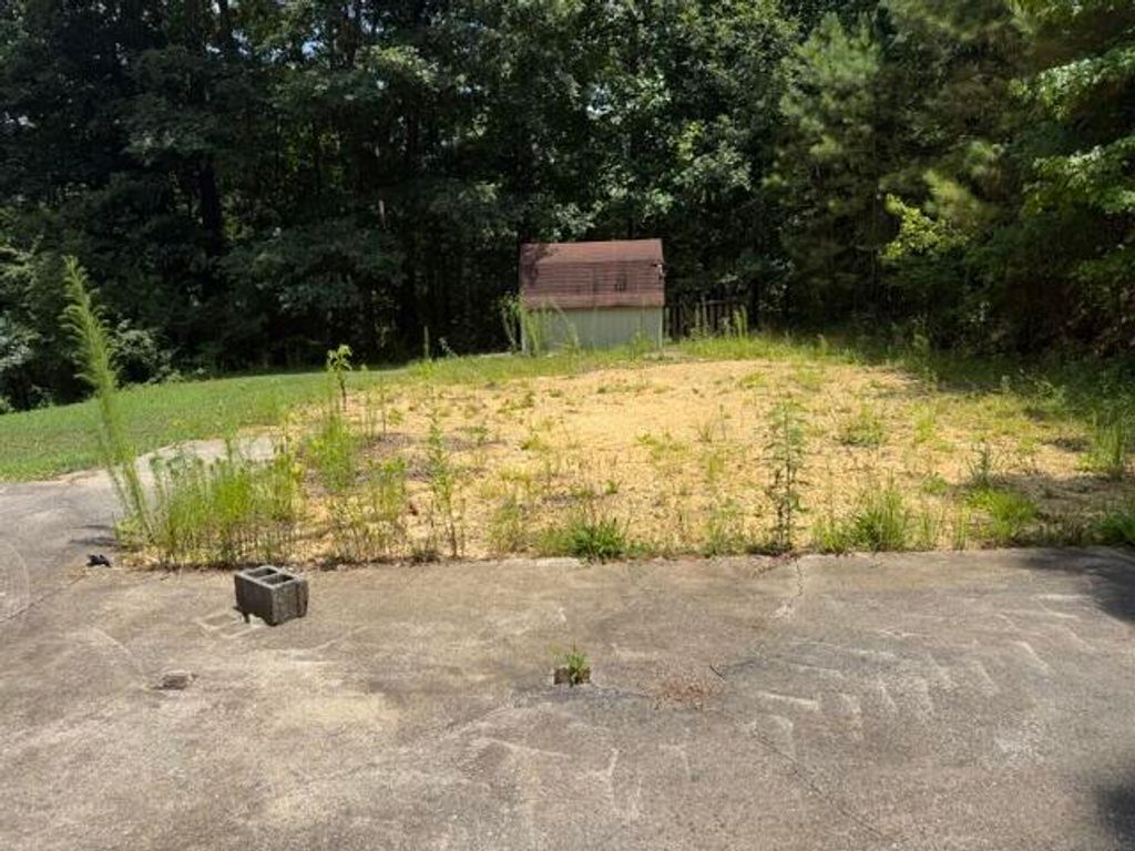 115 W Lenda Lane, Chickamauga, GA 30707