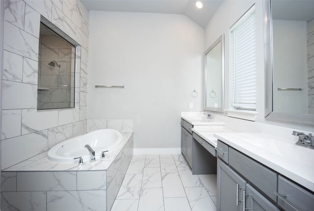 1692 Stonegate Street, Waxahachie, TX 75165