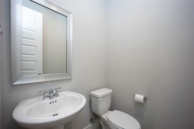 1692 Stonegate Street, Waxahachie, TX 75165