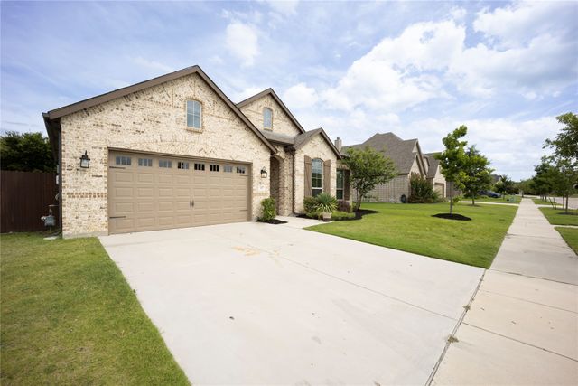 1692 Stonegate Street, Waxahachie, TX 75165