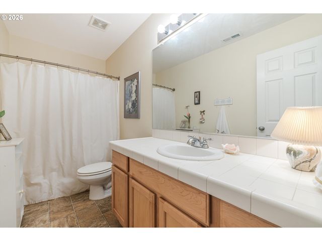 15760 Sw PEACHTREE Dr, Tigard, OR 97224