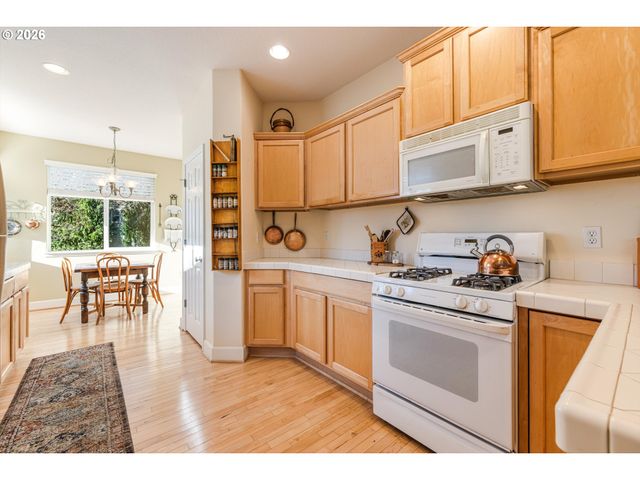 15760 Sw PEACHTREE Dr, Tigard, OR 97224