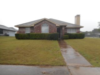 1105 Rosewood Lane, Lancaster, TX 75146