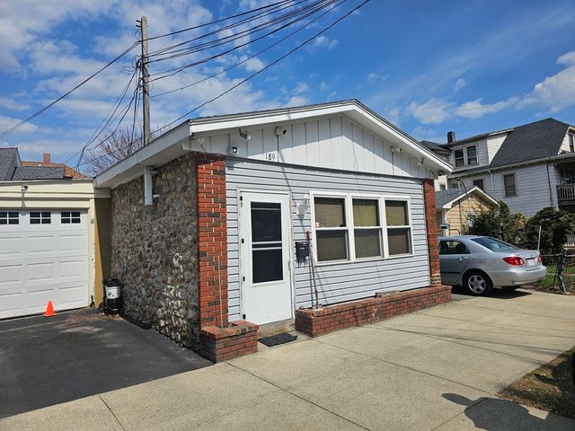 1934 Acushnet Ave, New Bedford, MA 02745