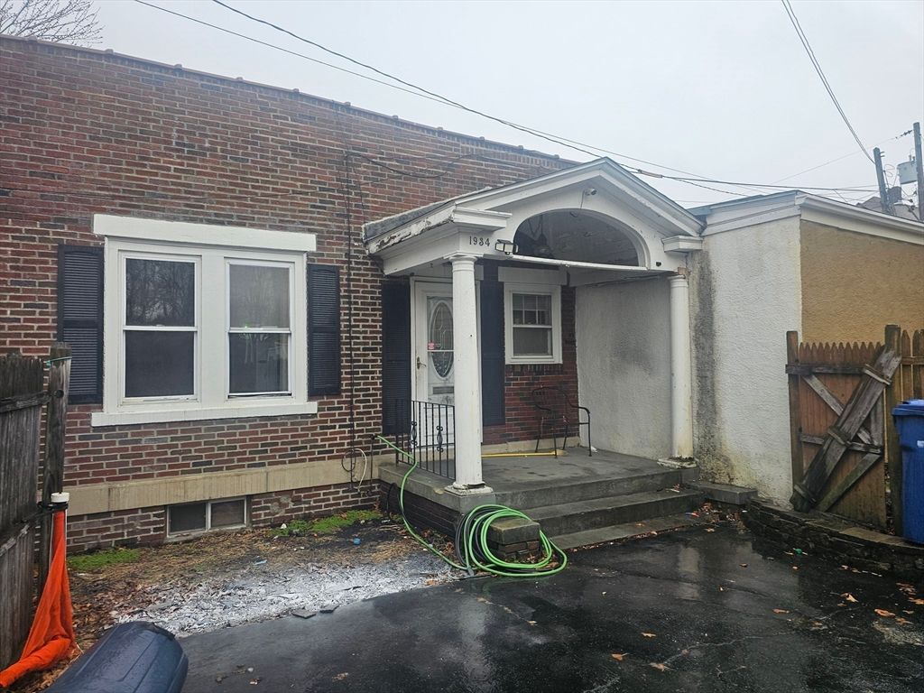 1934 Acushnet Ave, New Bedford, MA 02745