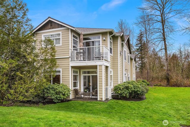 566 241st Lane SE, Sammamish, WA 98074