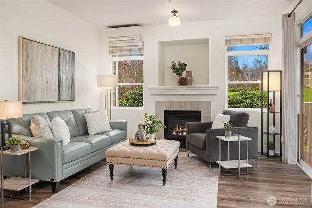 566 241st Lane SE, Sammamish, WA 98074