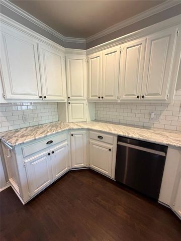 704 Colony Drive, Edmond, OK 73003