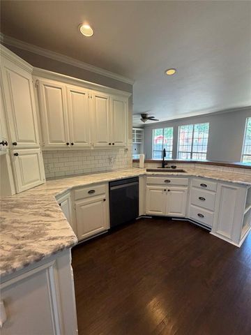 704 Colony Drive, Edmond, OK 73003