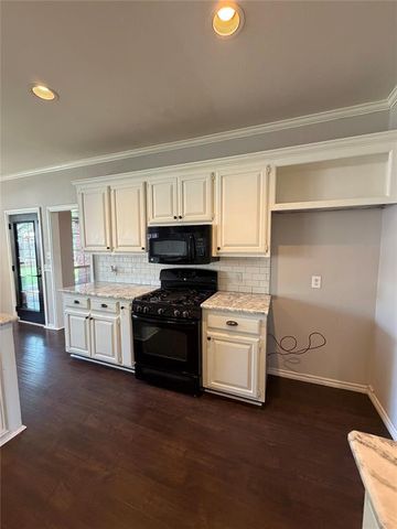704 Colony Drive, Edmond, OK 73003