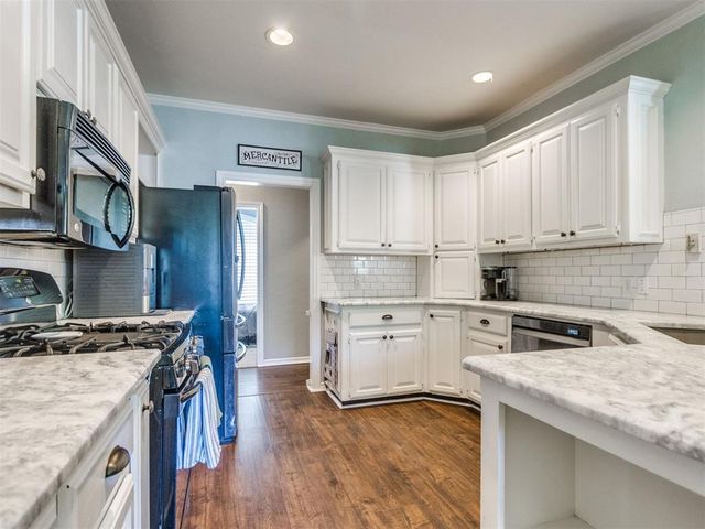 704 Colony Drive, Edmond, OK 73003
