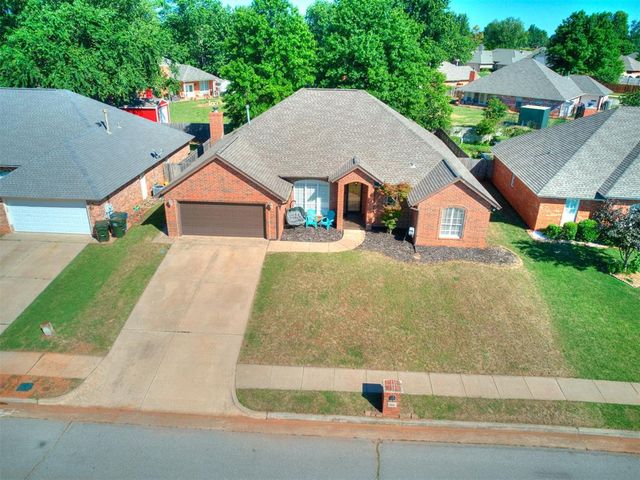 704 Colony Drive, Edmond, OK 73003