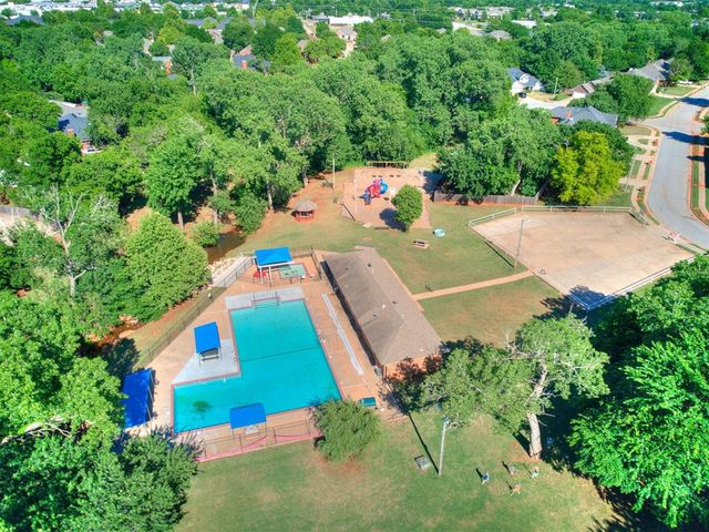 704 Colony Drive, Edmond, OK 73003