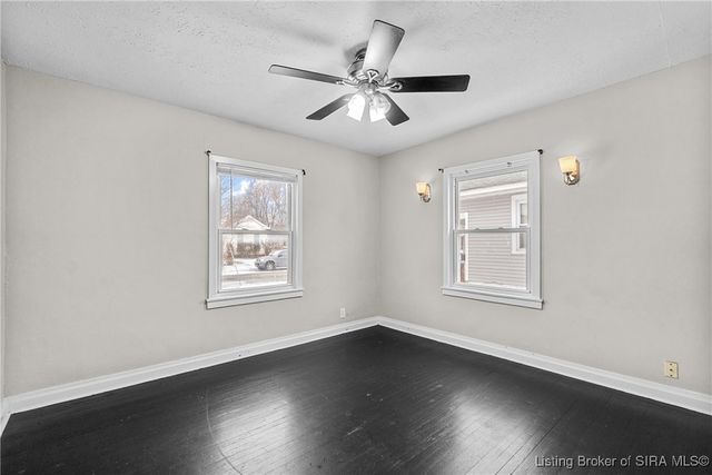 820 Mechanic Street, Jeffersonville, IN 47130