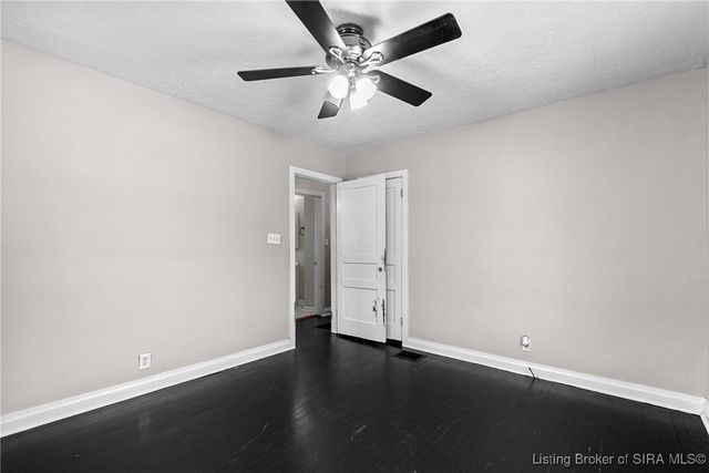 820 Mechanic Street, Jeffersonville, IN 47130