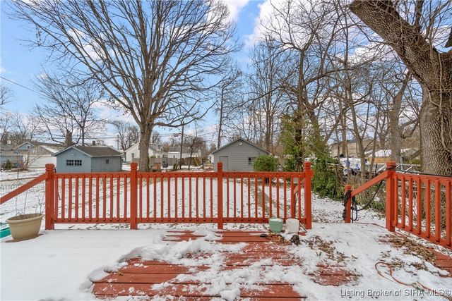 820 Mechanic Street, Jeffersonville, IN 47130