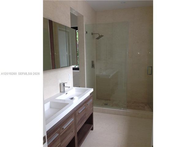 472 FERNWOOD DR 472, Key Biscayne, FL 33149