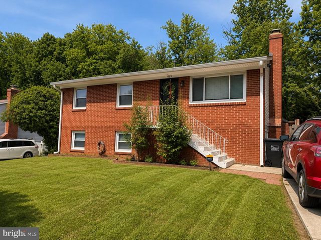 13135 HADDOCK RD, Woodbridge, VA 22193