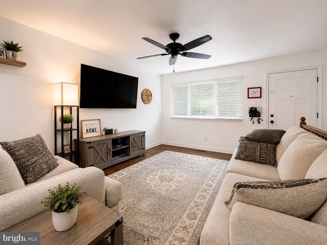 13135 HADDOCK RD, Woodbridge, VA 22193