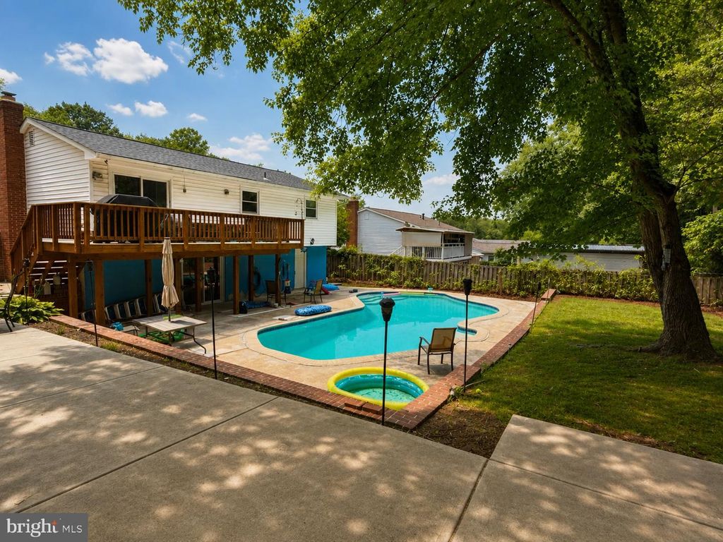 13135 HADDOCK RD, Woodbridge, VA 22193
