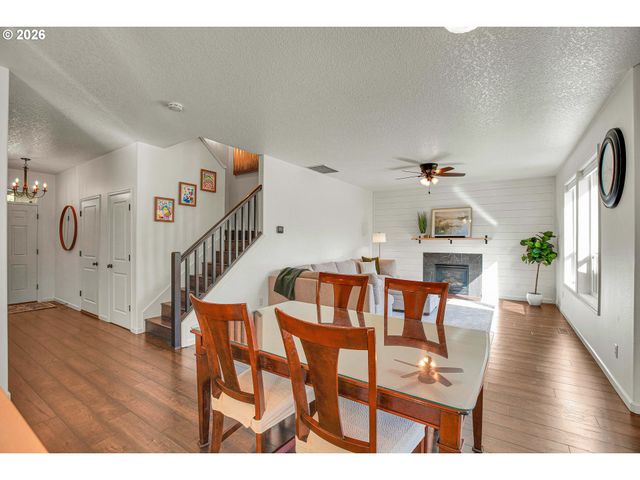 1024 HARTFORD Dr, Forest Grove, OR 97116