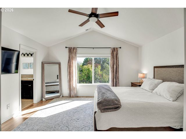 1024 HARTFORD Dr, Forest Grove, OR 97116