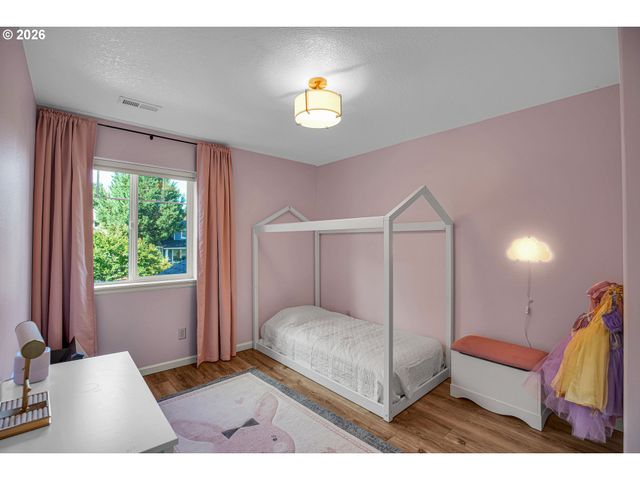 1024 HARTFORD Dr, Forest Grove, OR 97116