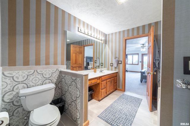 3939 Musholt Strasse Lane, Quincy, IL 62305