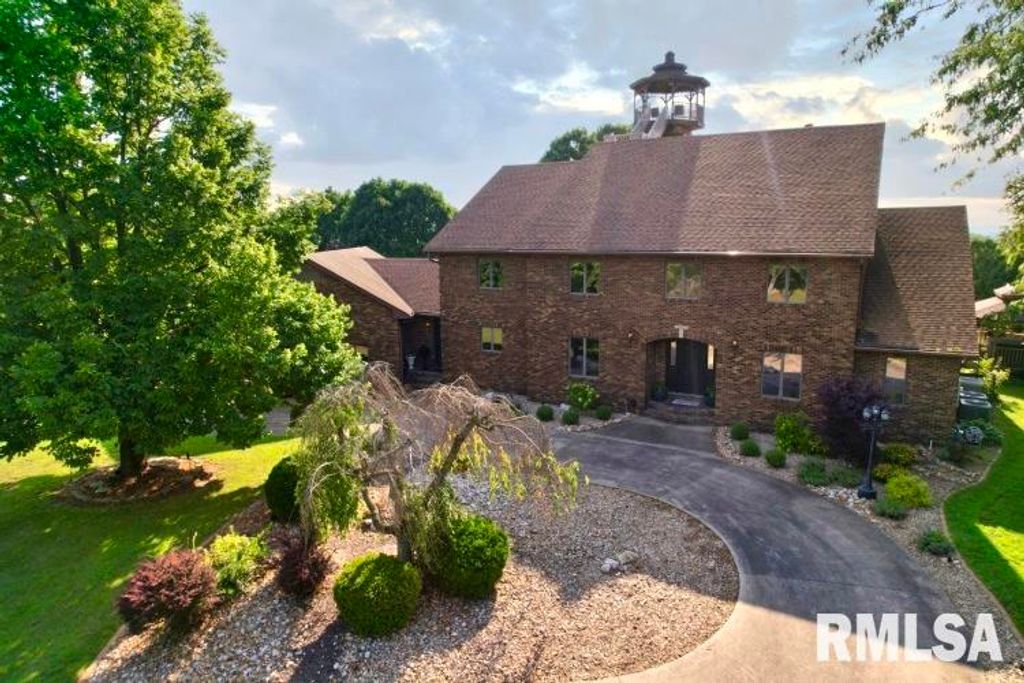 3939 Musholt Strasse Lane, Quincy, IL 62305