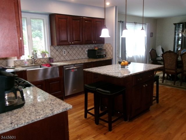12 Wolfe Dr, Wanaque Boro, NJ 07465