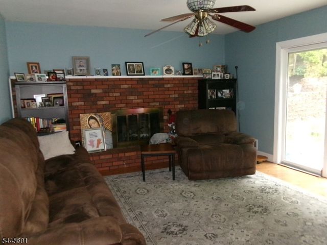 12 Wolfe Dr, Wanaque Boro, NJ 07465