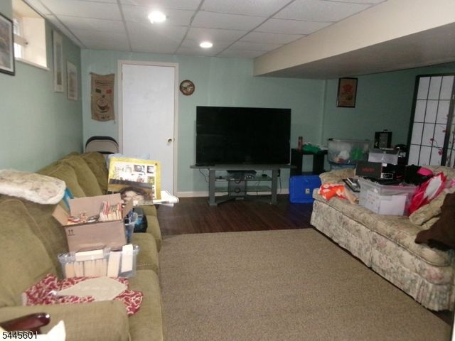 12 Wolfe Dr, Wanaque Boro, NJ 07465