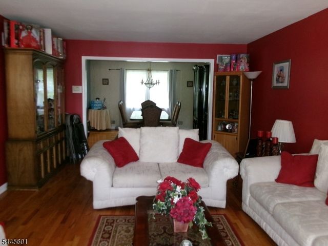 12 Wolfe Dr, Wanaque Boro, NJ 07465