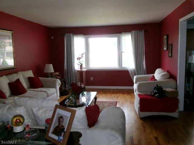 12 Wolfe Dr, Wanaque Boro, NJ 07465