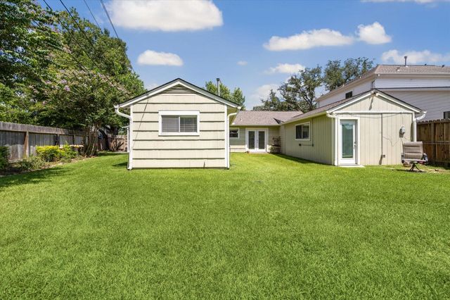 1402 Hewitt Drive, Houston, TX 77018