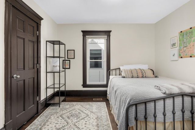 2714 Girard Avenue N, Minneapolis, MN 55411