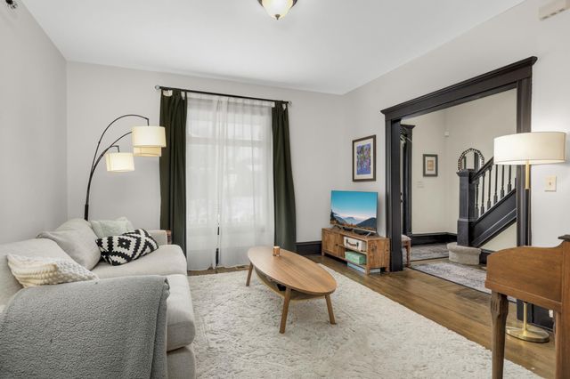 2714 Girard Avenue N, Minneapolis, MN 55411