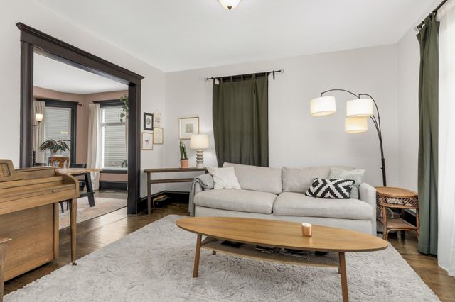 2714 Girard Avenue N, Minneapolis, MN 55411