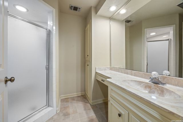 2611 Eisenhauer Rd Apt 901, San Antonio, TX 78209