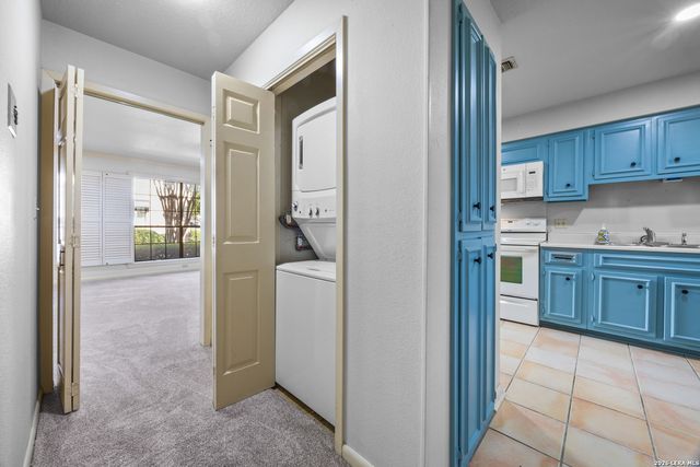 2611 Eisenhauer Rd Apt 901, San Antonio, TX 78209