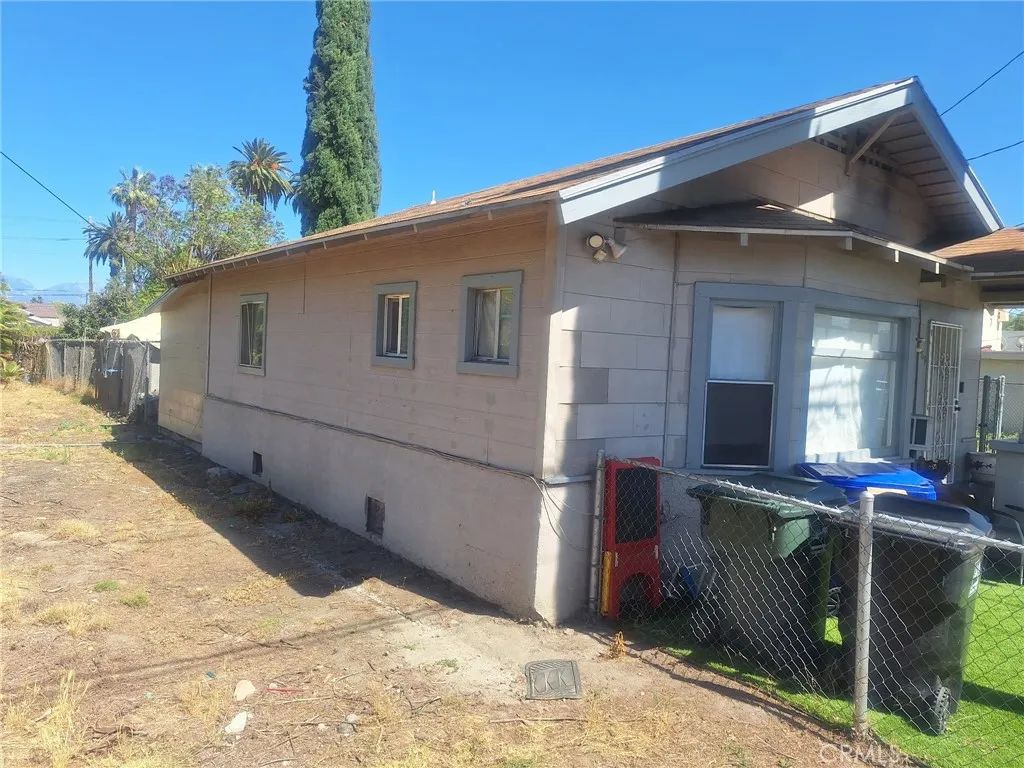 669 N Crescent, San Bernardino, CA 92410