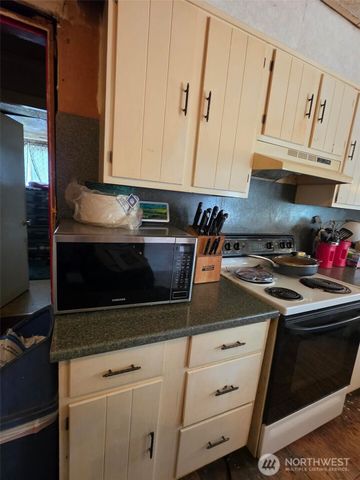 915 S Pearl Street, Centralia, WA 98531
